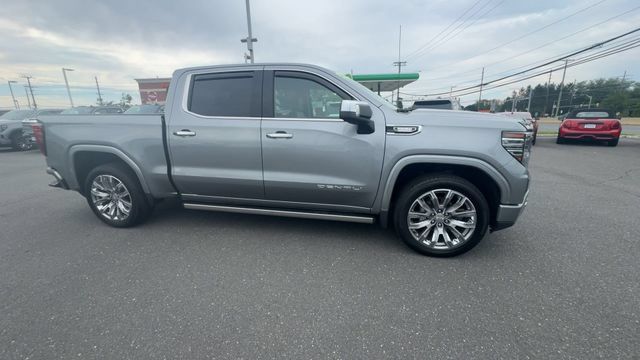 Used 2025 GMC Sierra 1500 Denali w/ Denali Reserve Package AWD/4WD image 9