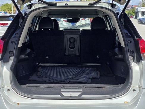 Used 2017 Nissan Rogue SL FWD image 9