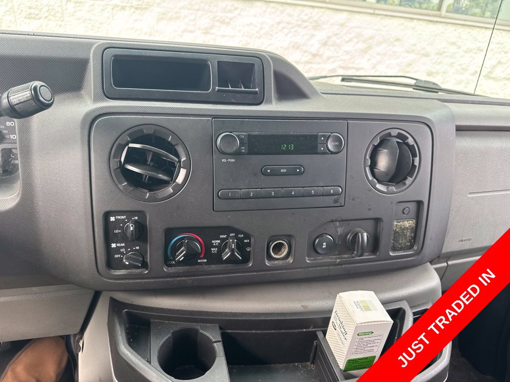 Used 2009 Ford E-350 and Econoline 350 XLT RWD image 7