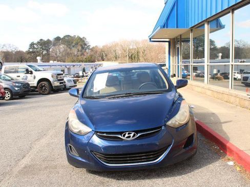 Used 2013 Hyundai Elantra GLS image 2