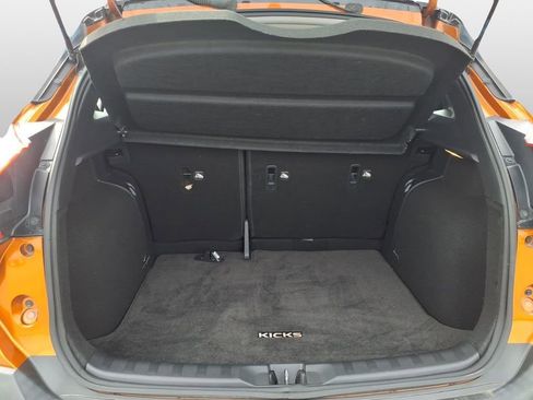 Used 2020 Nissan Kicks SR w/ SR Premium Package image 4