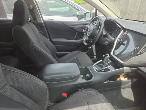 Used 2024 Subaru Outback Premium image 8