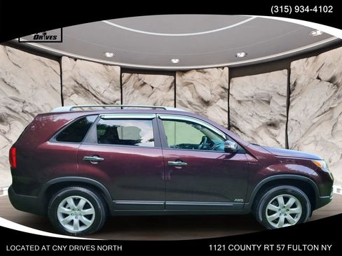 Used 2013 Kia Sorento LX AWD/4WD image 4