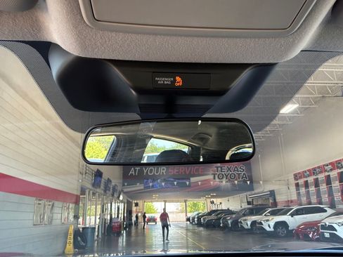 Used 2026 Nissan Kicks SR FWD image 20