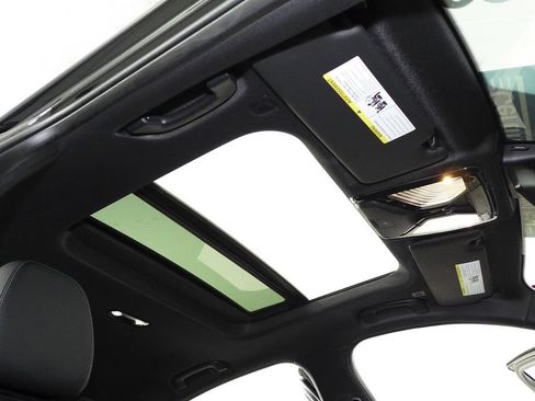 Certified 2023 BMW 330i Sedan RWD image 18