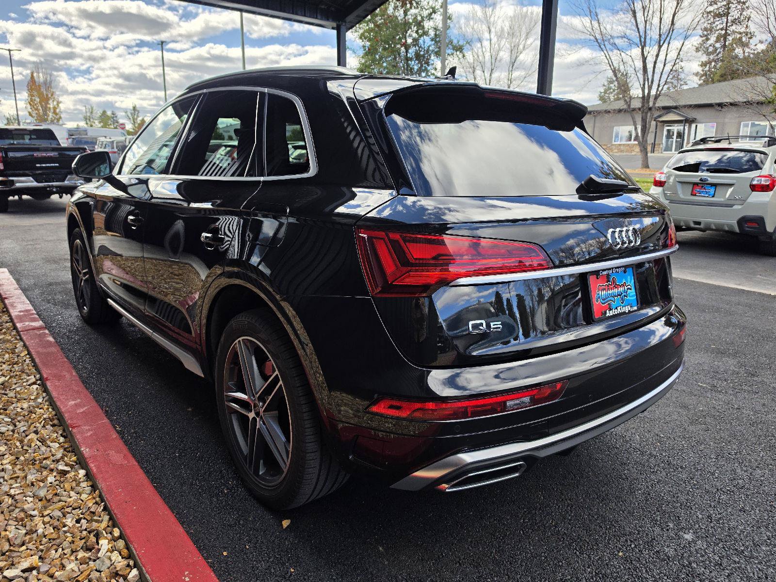Used 2021 Audi Q5 e Premium Plus w/ Premium Plus Package AWD/4WD image 2