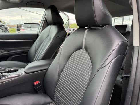 Used 2024 Toyota Camry SE FWD image 27