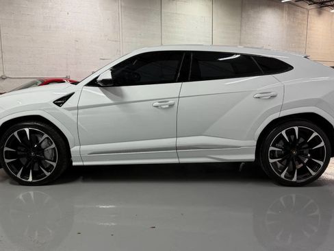 Used 2020 Lamborghini Urus AWD/4WD image 25