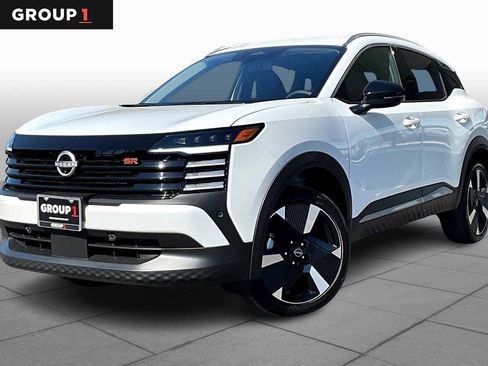 New 2026 Nissan Kicks SR image 1