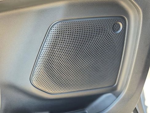 Used 2025 Ford Escape SE image 25