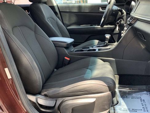 Used 2018 Kia Optima LX w/ 17" Alloy Wheels Package image 26