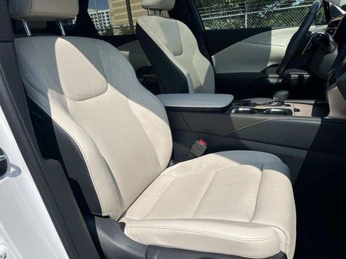 Certified 2024 Lexus RX 350 AWD w/ Convenience Package image 29