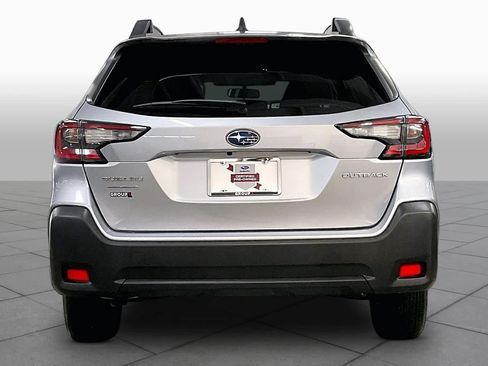 Used 2025 Subaru Outback Premium AWD/4WD image 5
