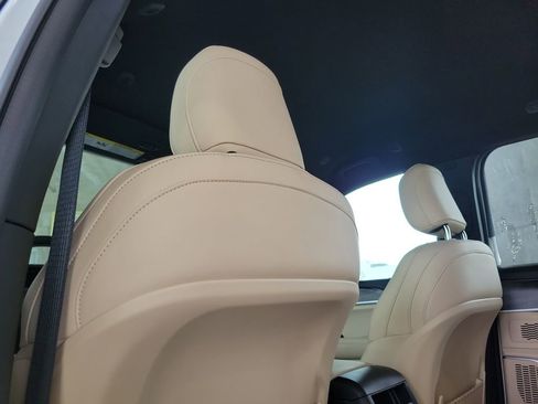 New 2026 Jeep Grand Cherokee Limited RWD image 10