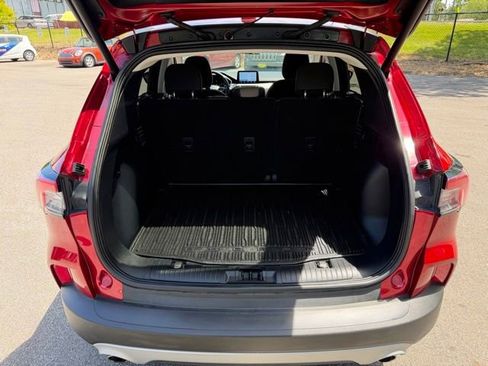 Used 2022 Ford Escape SE w/ Convenience Package FWD image 34