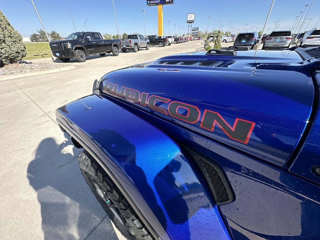 Used 2018 Jeep Wrangler Unlimited Rubicon AWD/4WD image 32