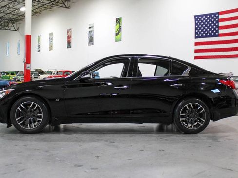 Used 2015 INFINITI Q50 2.0t w/ Moonroof Package image 3
