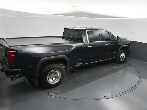 Used 2024 GMC Sierra 3500 Denali Ultimate AWD/4WD image 39