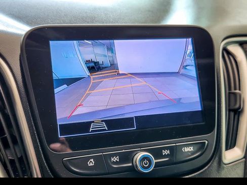 Used 2023 Chevrolet Malibu LT FWD image 17