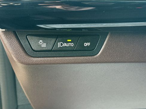 Used 2025 BMW X1 xDrive28i w/ Technology Package image 34