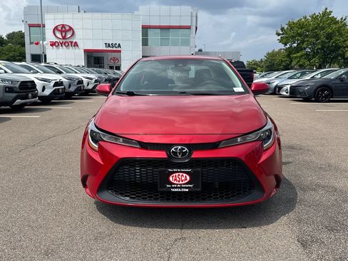 Used 2020 Toyota Corolla LE FWD image 2