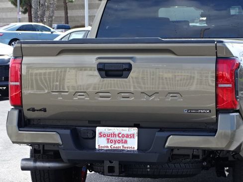 New 2025 Toyota Tacoma TRD Off-Road image 7