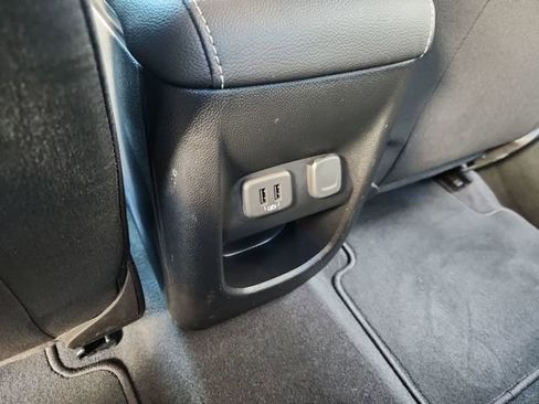 Used 2020 Chevrolet Colorado LT RWD image 21