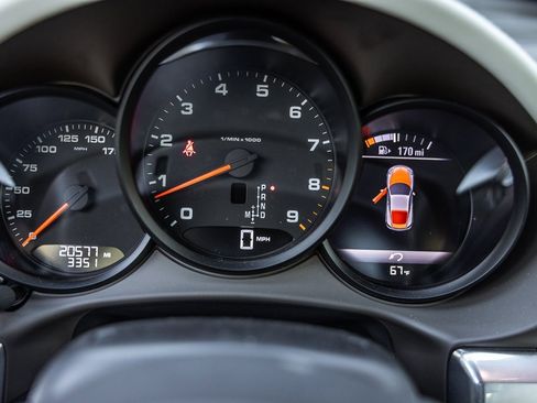 Certified 2016 Porsche Cayman image 14