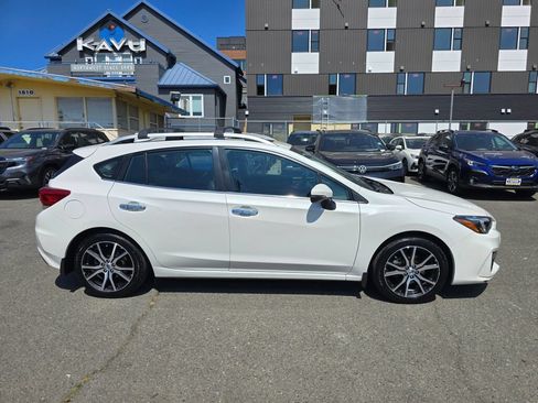 Used 2017 Subaru Impreza 2.0i Limited AWD/4WD image 2