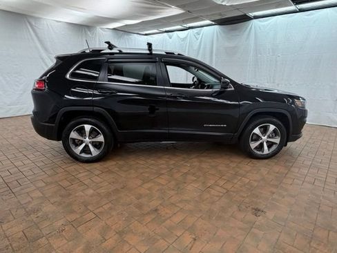 Used 2020 Jeep Cherokee Limited w/ Luxury Group AWD/4WD image 12