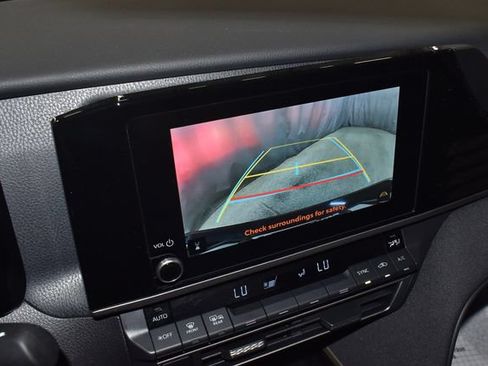 Used 2025 Toyota Camry LE FWD image 20