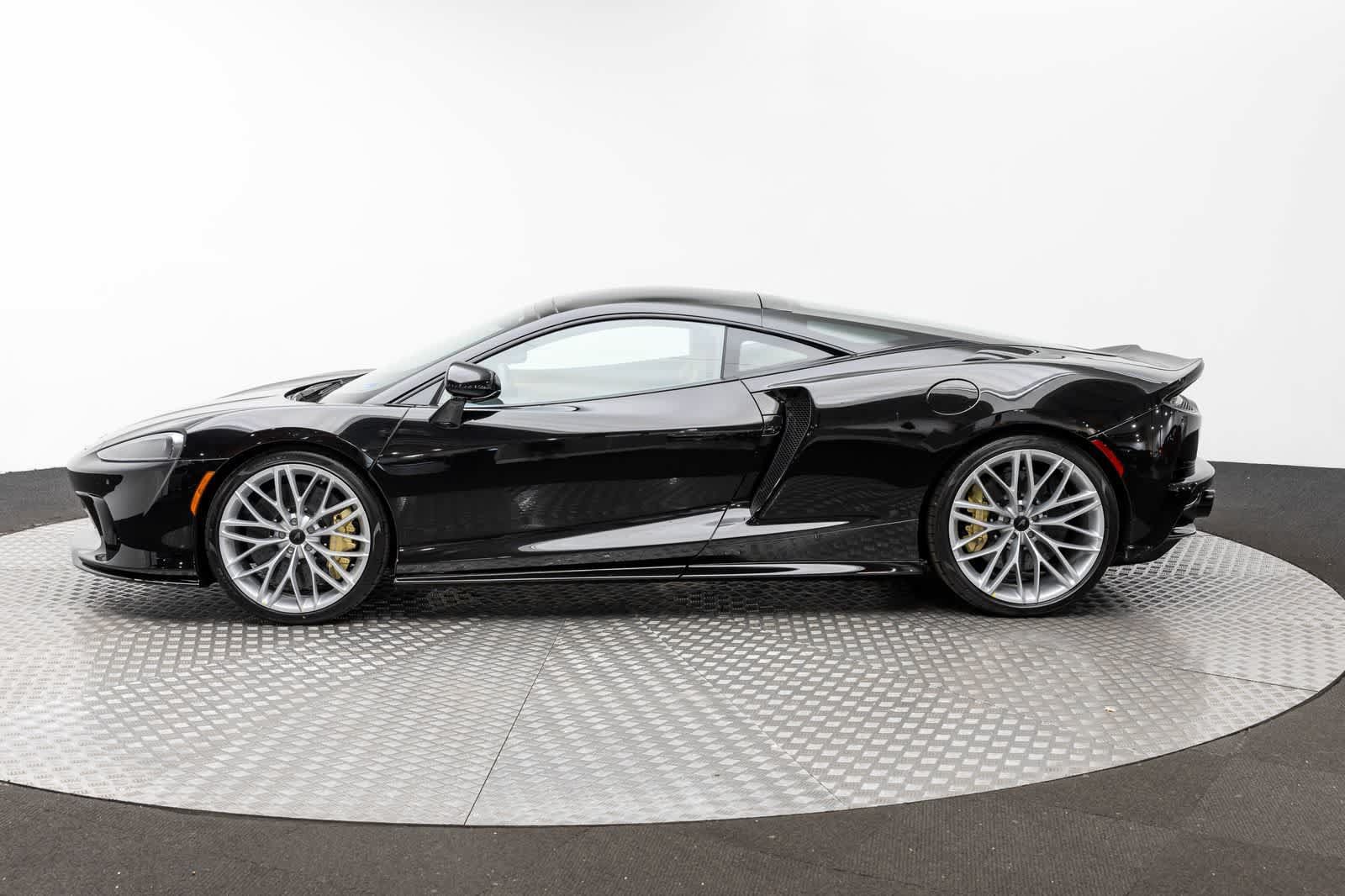 Used 2026 McLaren GTS RWD image 3
