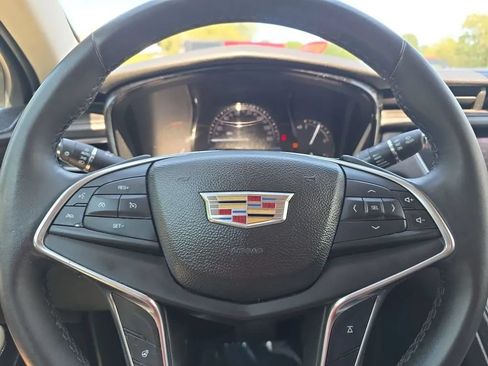 Used 2017 Cadillac XT5 Luxury FWD image 18