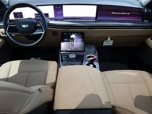 New 2025 Cadillac Escalade IQ Luxury 2 image 13