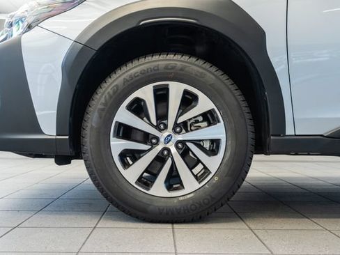 Used 2023 Subaru Outback Premium AWD/4WD image 7