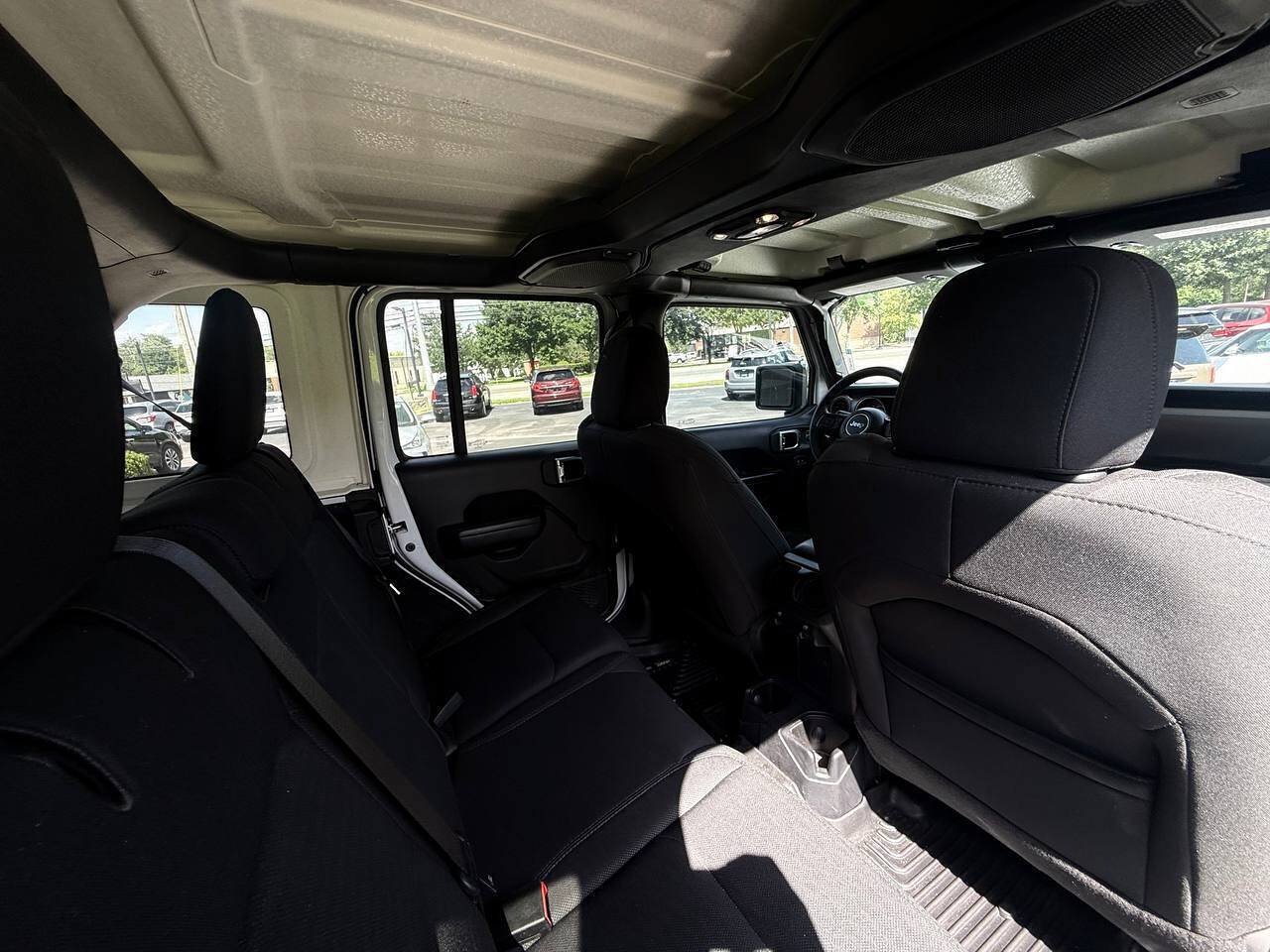 Used 2019 Jeep Wrangler Unlimited Sport S AWD/4WD image 18