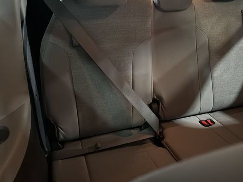Used 2024 Toyota Sienna LE AWD/4WD image 15
