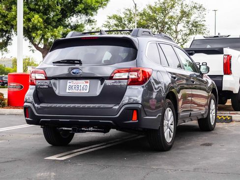 Used 2019 Subaru Outback 2.5i Premium image 6