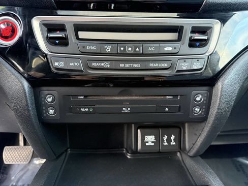 Used 2016 Honda Pilot Elite image 22