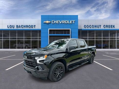 Used 2024 Chevrolet Silverado 1500 RST w/ Convenience Package II AWD/4WD image 4
