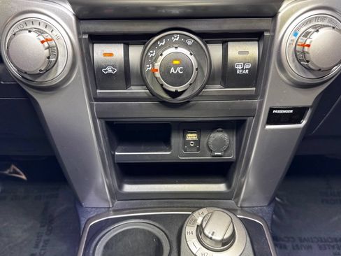 Used 2019 Toyota 4Runner SR5 AWD/4WD image 31