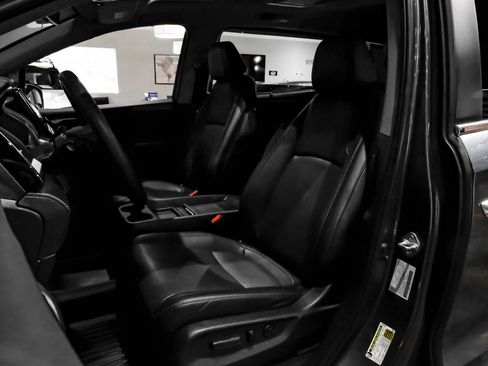 Used 2023 Honda Odyssey Touring image 35