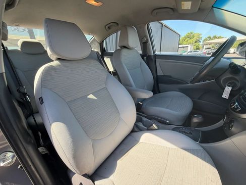 Used 2015 Hyundai Accent GLS FWD image 25