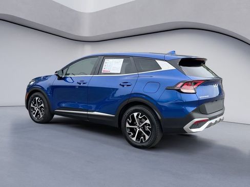Used 2023 Kia Sportage EX FWD image 3