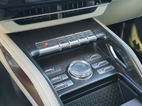 New 2026 Lincoln Nautilus Premier w/ Equipment Group 102A AWD/4WD image 19