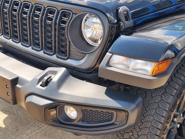 Used 2025 Jeep Gladiator Sport AWD/4WD image 8