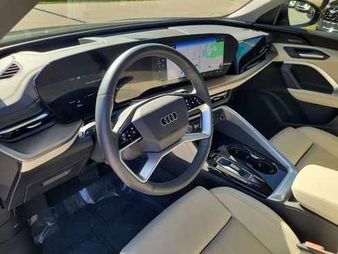 Certified 2025 Audi Q5 Premium Plus w/ Premium Plus image 17