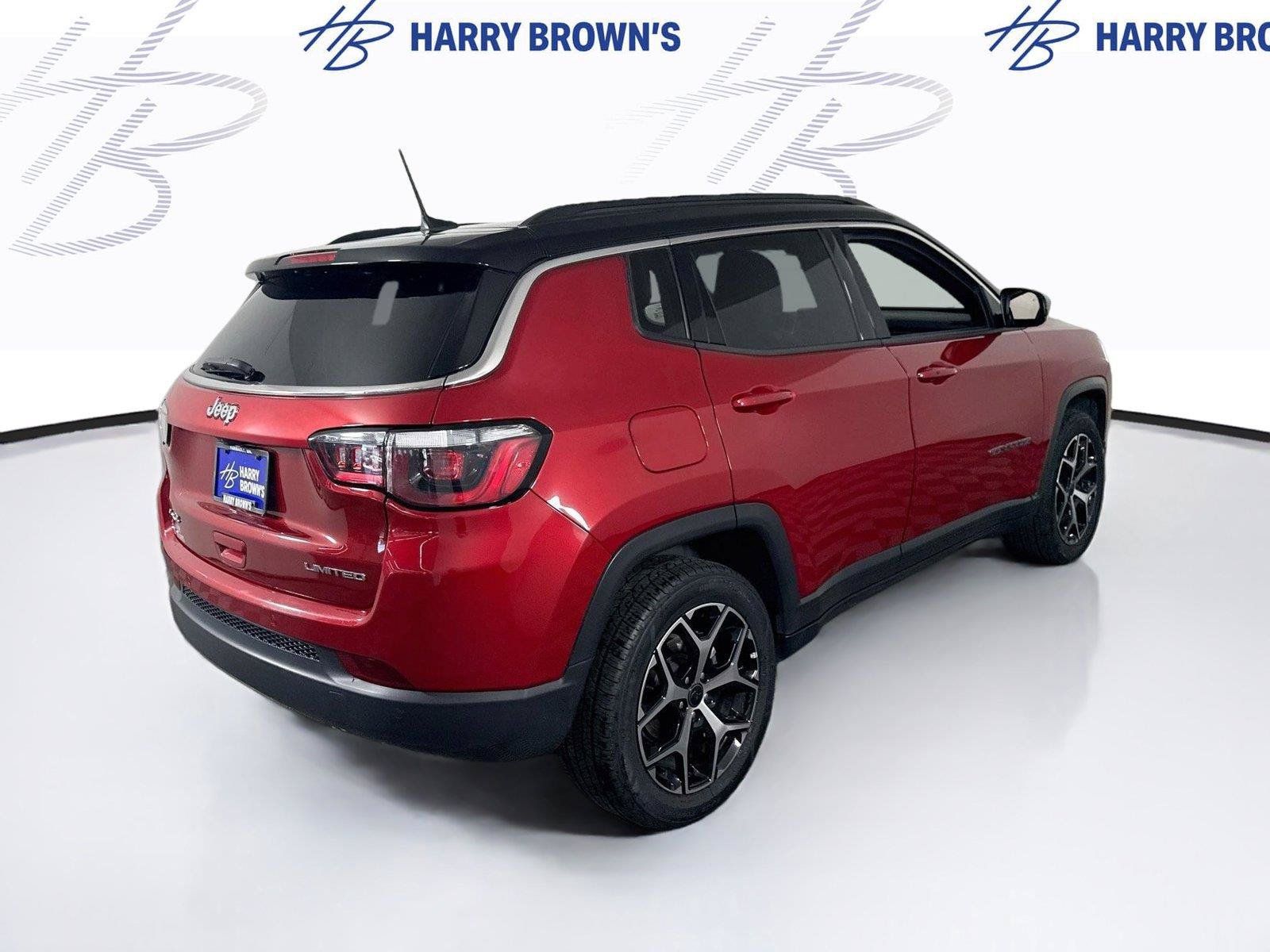 Used 2025 Jeep Compass Limited AWD/4WD image 29