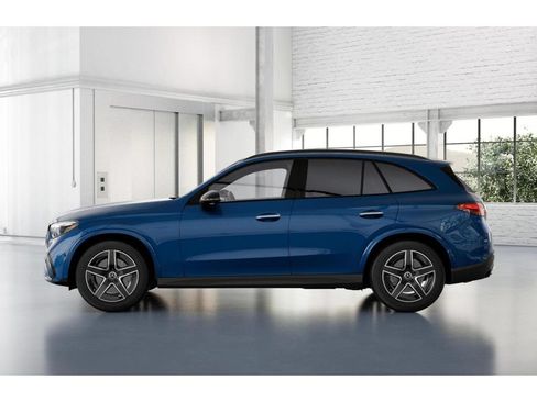 Certified 2025 Mercedes-Benz GLC 300 4MATIC image 34