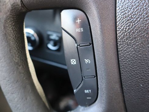 Used 2017 Chevrolet Express 3500 LT RWD image 30